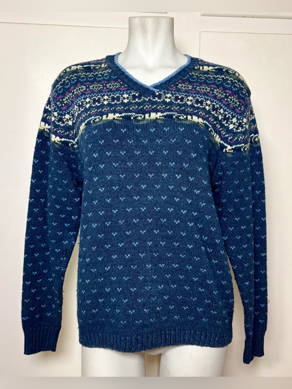 Vintage 90s High Sierra Ramie Acrylic Blend V Neck Sweater